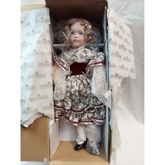 ASHTON DRAKE PORCELAIN DOLL AMY LITTLE WOMEN WENDY LAWTON IN BOX COA - Picture 4 of 5
